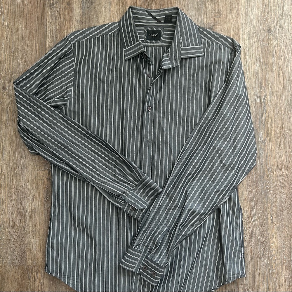 Guess long sleeve button up shirt